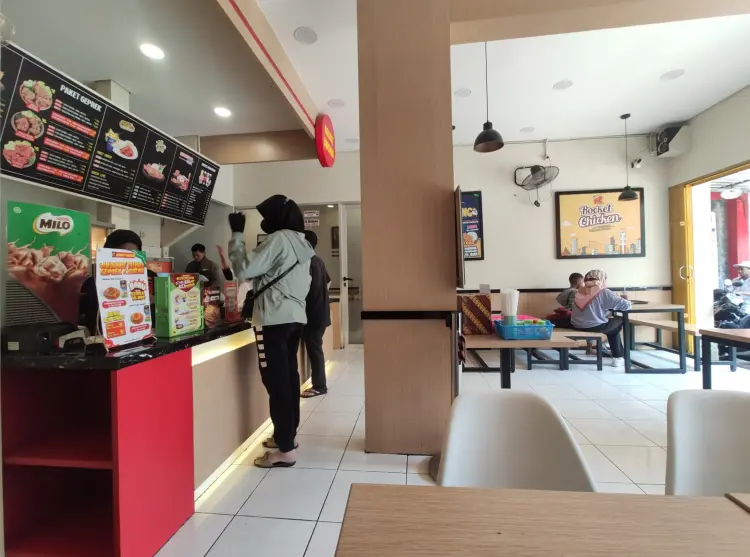 ROCKET CHICKEN PURIN KENDAL 8