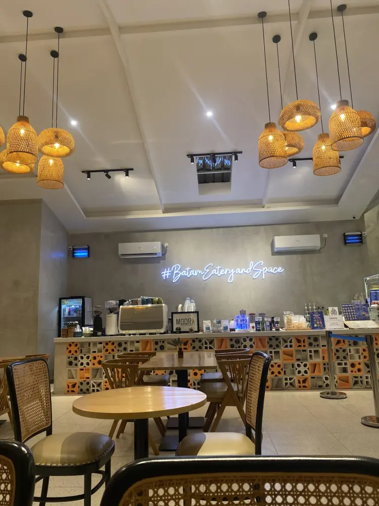 Moora Eatery and Space 7