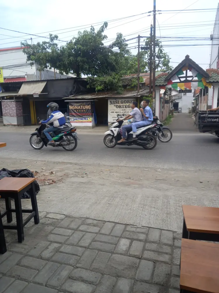 Burger Bangor Mejasem Tegal 3