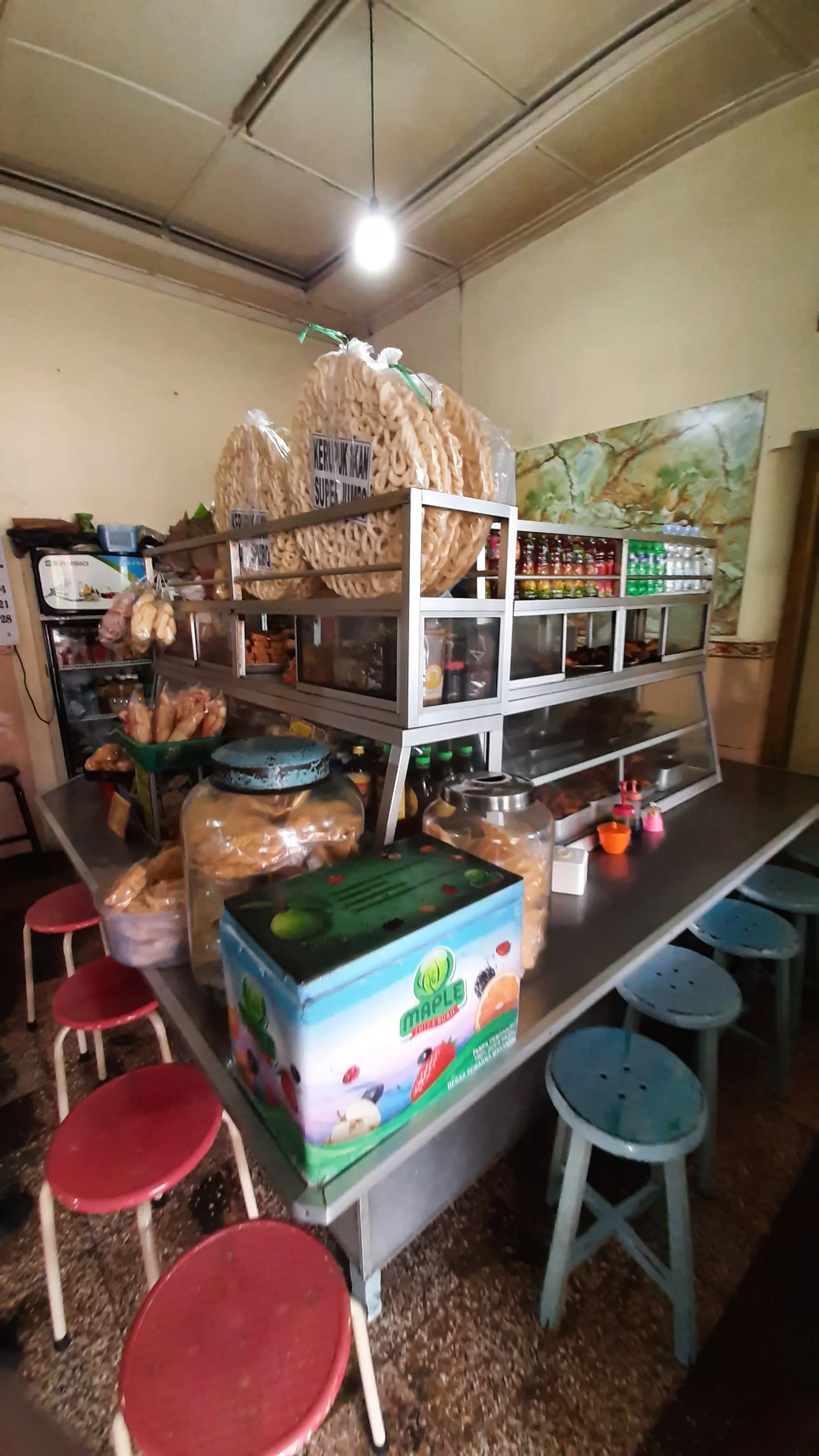 Dagingnya Mantap segunung, tempatnya Anjay sumpeknya! Bakmi lokal legendaris di Malang ini bikin gue nyerah deh. 4