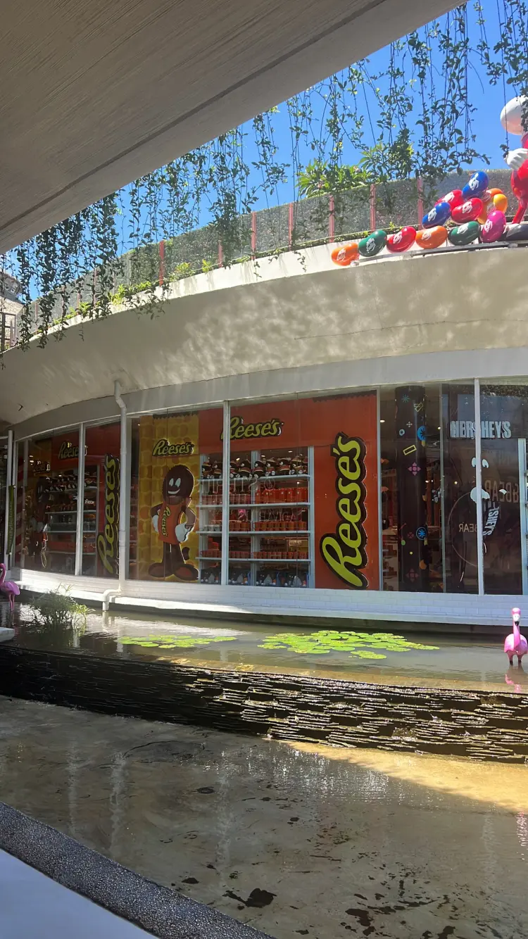 Candylicious Beachwalk Shopping Center 1