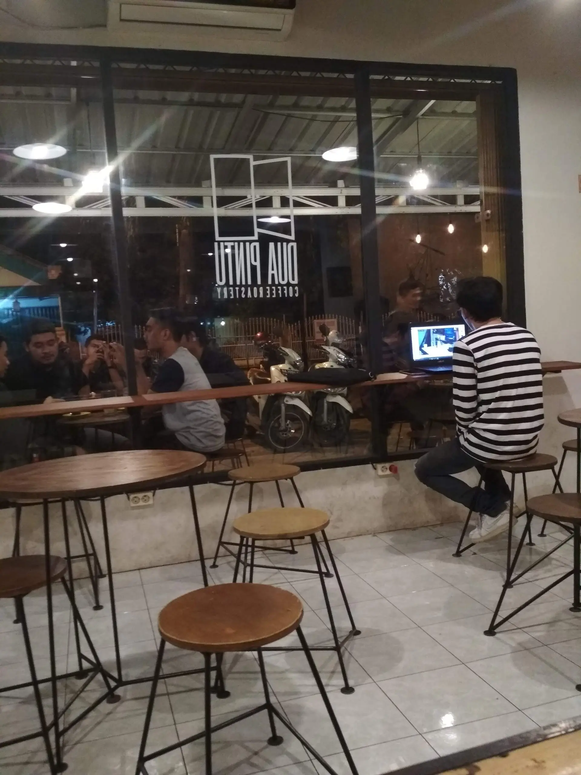 UNAND校友也太会了！人均不到20k，这家咖啡馆凭什么比网红店还好喝？ 2