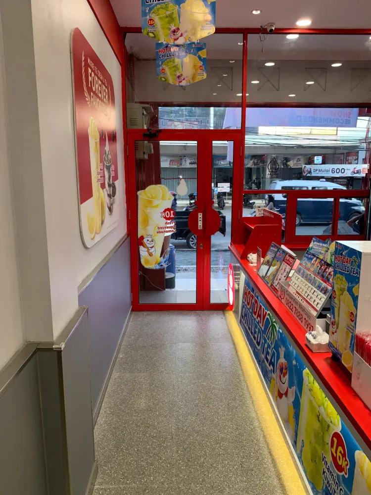 MIXUE Borobudur Karawaci 6