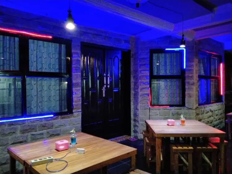 OMAHMU CAFE, BILLIARD, RENTAL PS ( Pusat ) 4