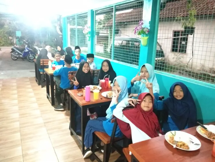 AYAM GORENG KREMES SEHATI 3