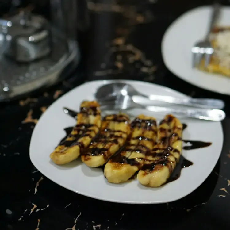 ICIPONO Kopi dan Roti Cafe 8