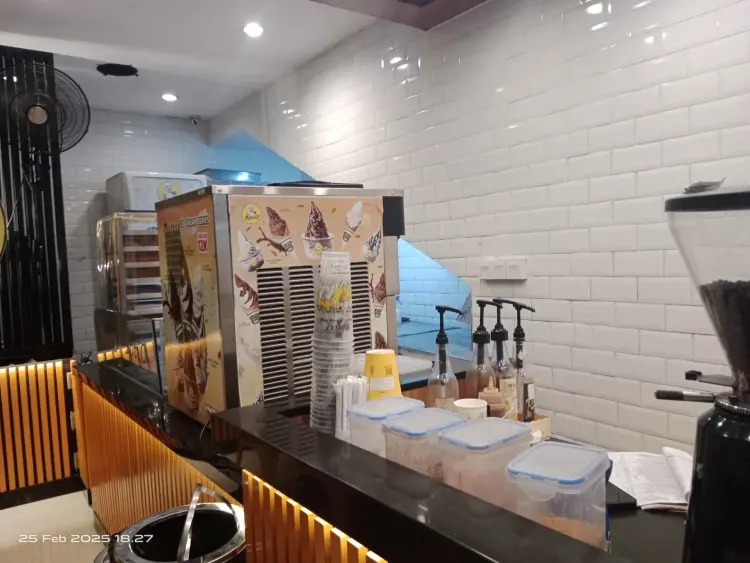 Roti O Bakery Cikini Station. 3