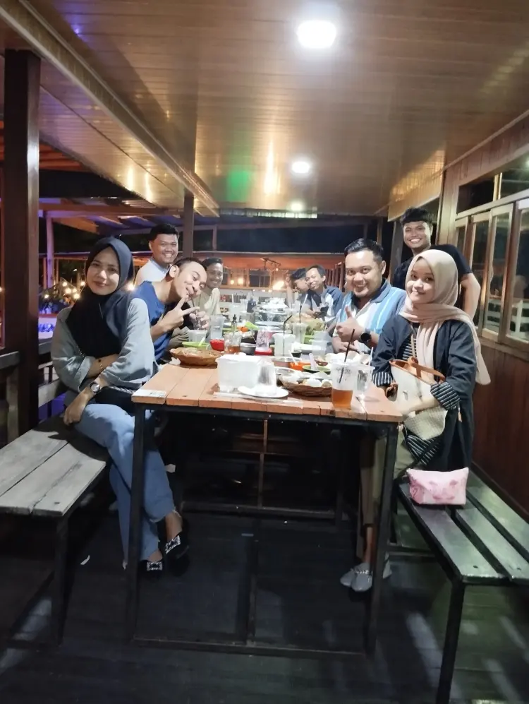 Cafe & Resto Teras Empang 10