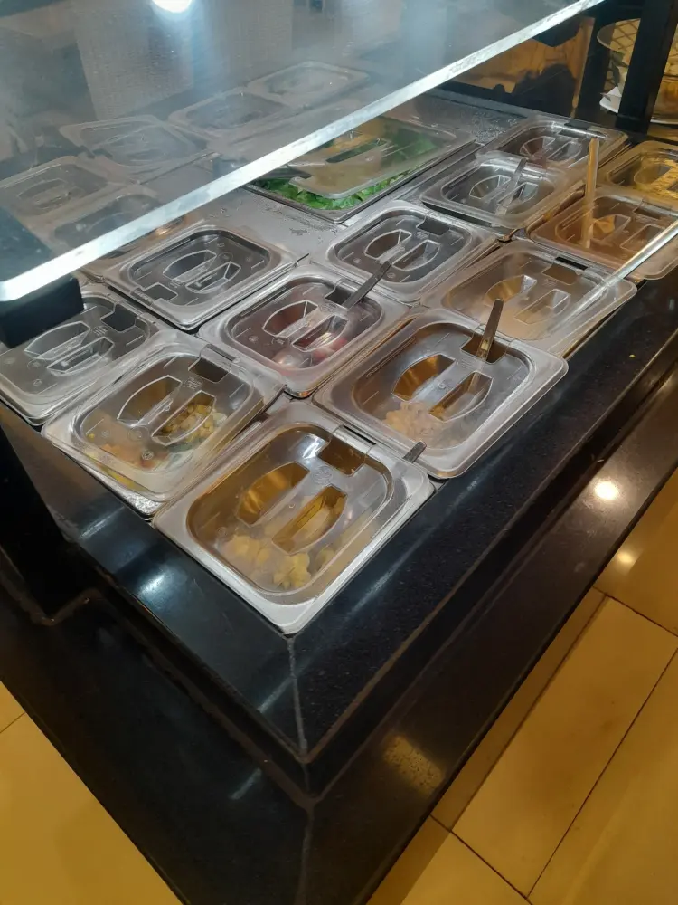 Pizza Hut Restoran 6