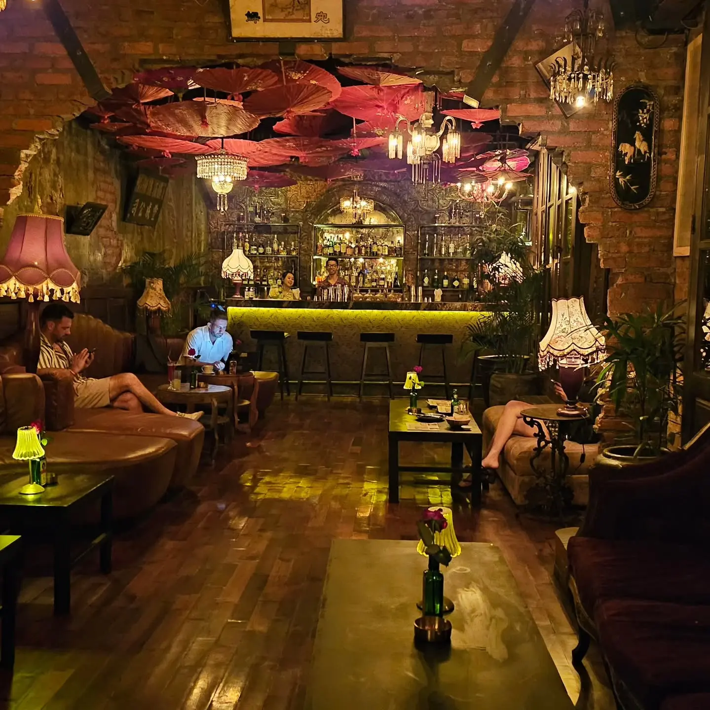 Who says La Favela is the best club in Bali? I'm here to see if it's a trap 4