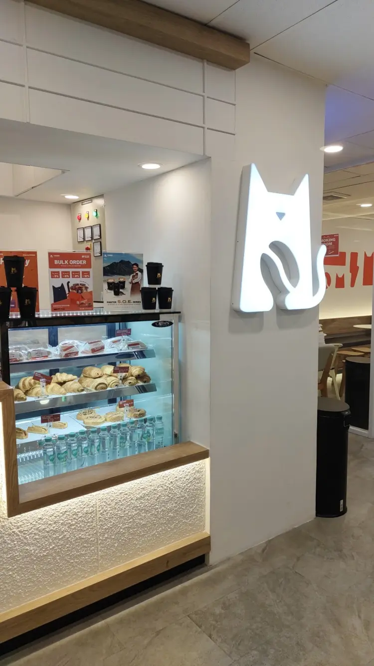 TOMORO COFFEE - Gedung BRI II 3