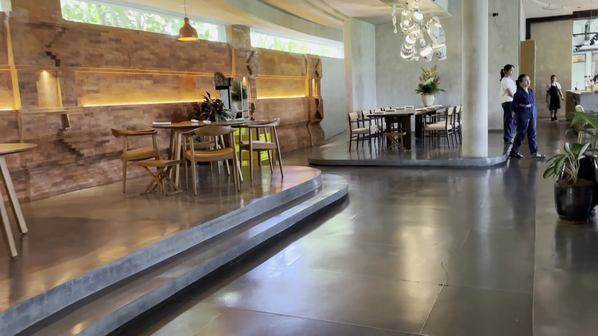 Katanya sih ini No. 1 di Bali, tapi pas aku coba kok rasanya… susah dijelasin ya? 8