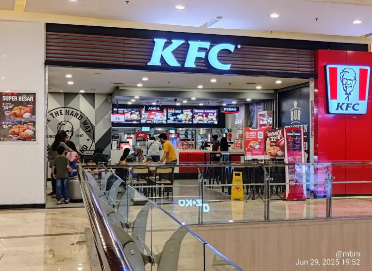 KFC Mall Grand Metropolitan 1