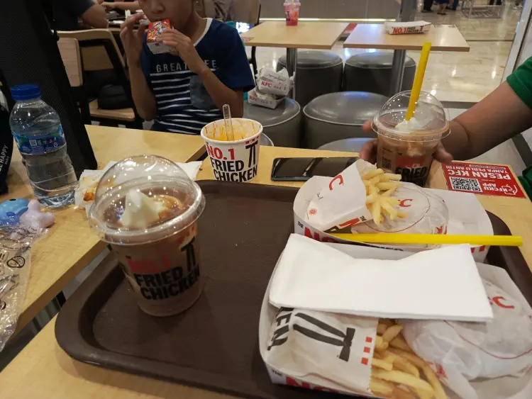 KFC Mall Grand Metropolitan 2