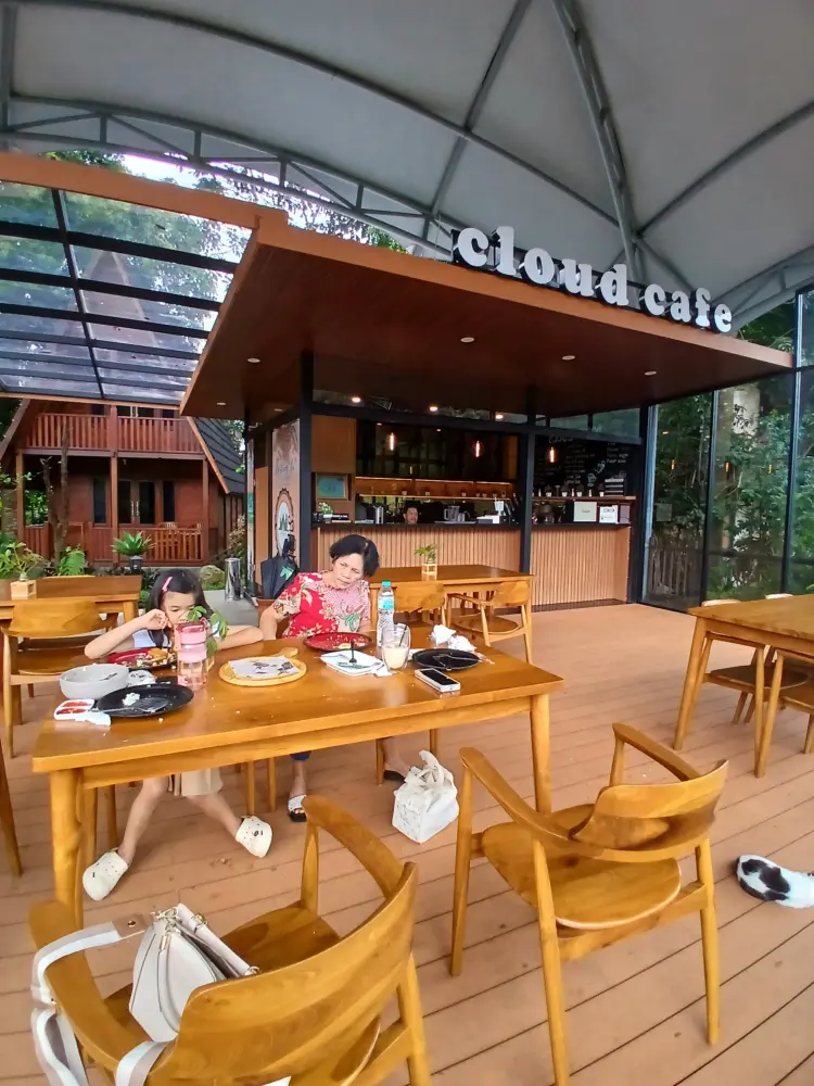 Cloud Cafe by Camp de Katarina 9