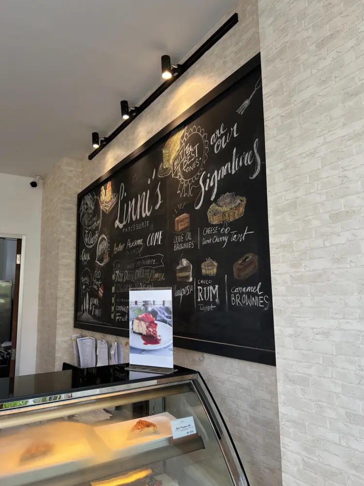 Linni's Patisserie 9