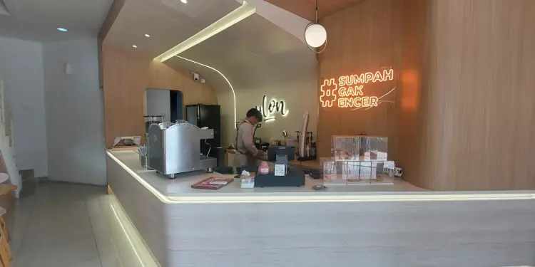 Ini Kopi Ulon - Ruko Hollywood, Jababeka 4