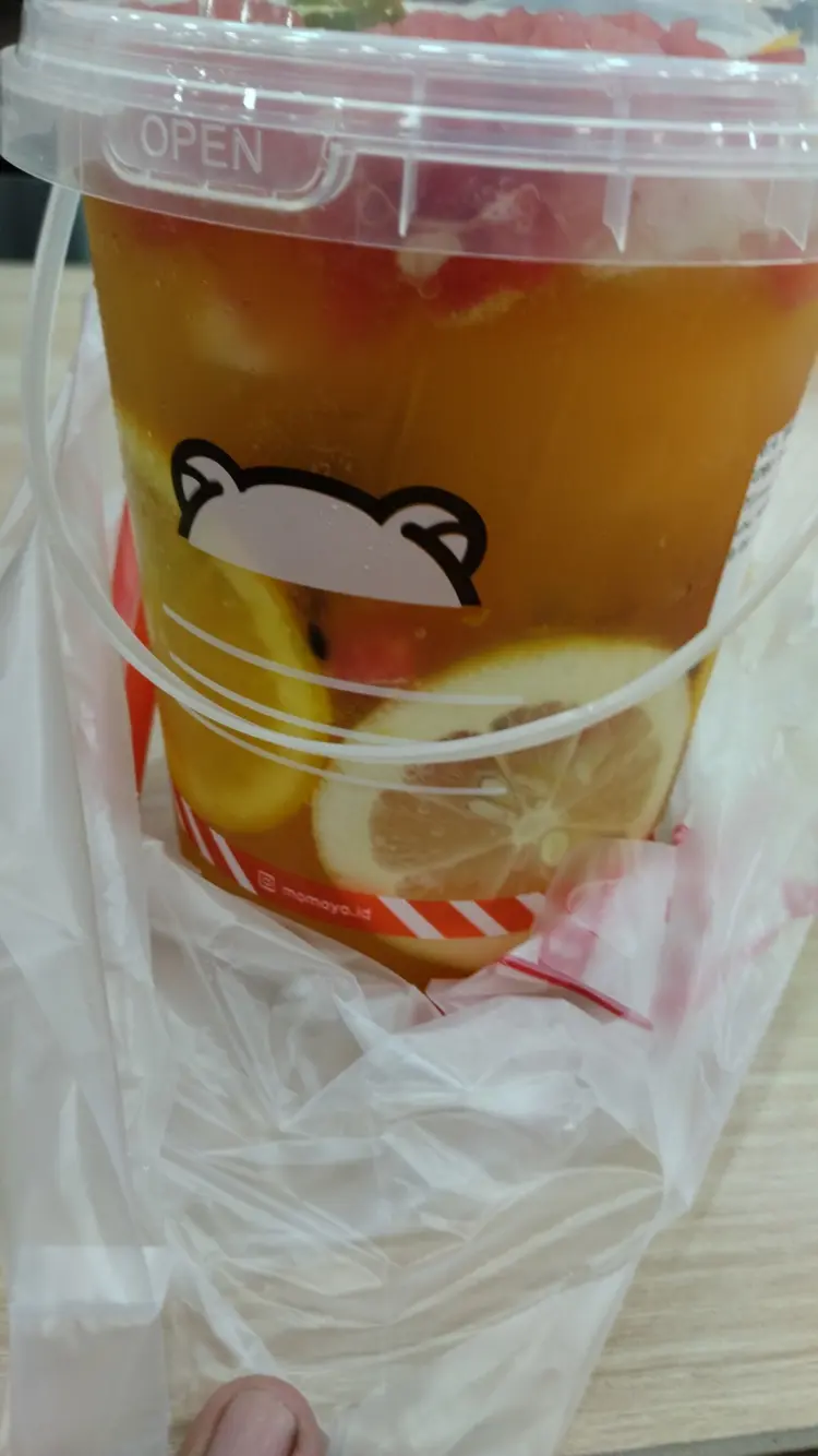 Momoyo Ice Cream & Fruit Tea - Perintis Kemerdekaan 7