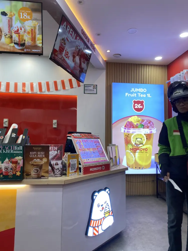 Momoyo Ice Cream & Fruit Tea - Perintis Kemerdekaan 6