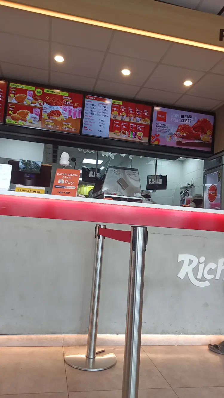 Richeese Factory Batu Aji Batam 7