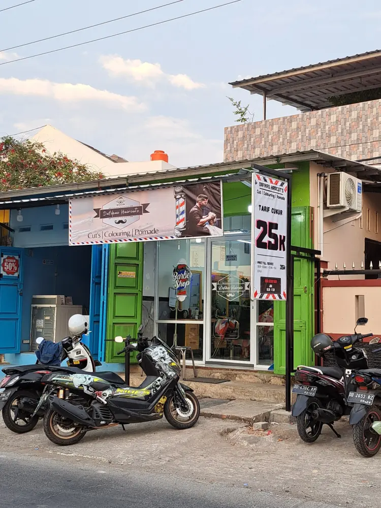 Dafikas Haircuts Gowa 1