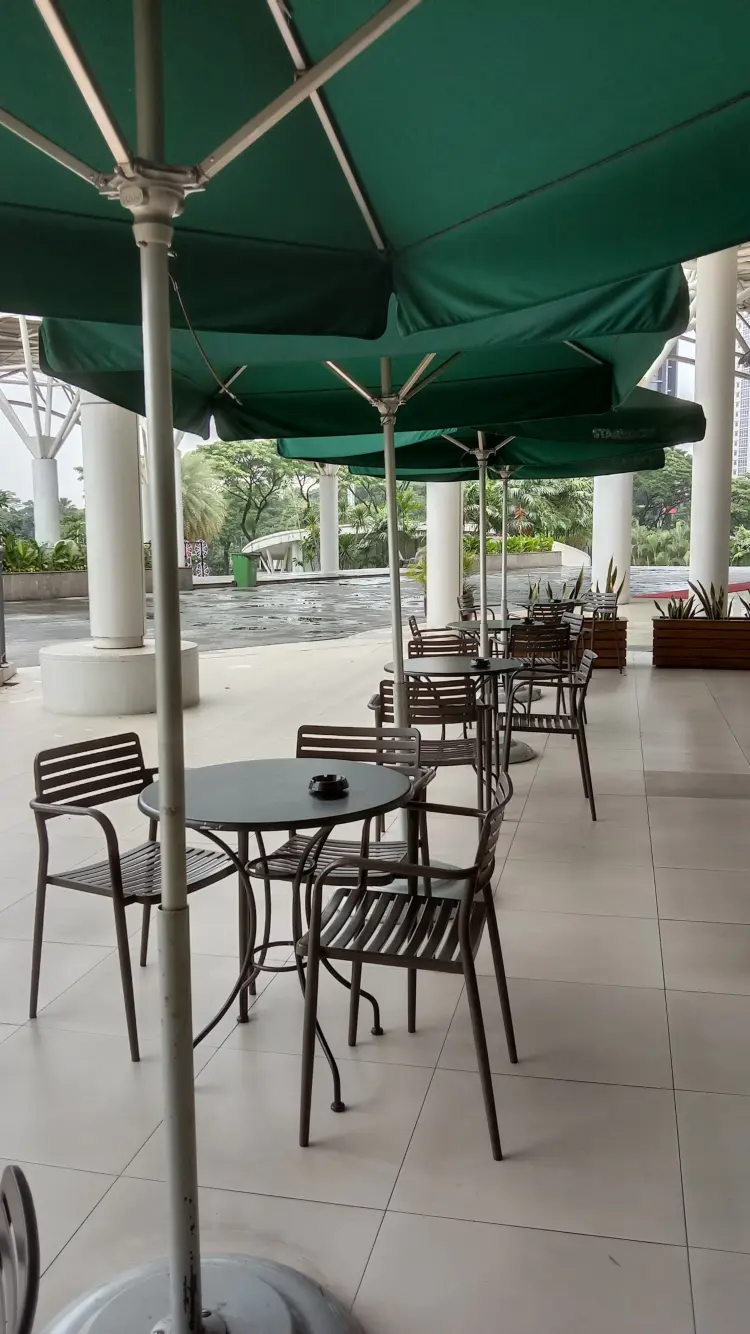 Starbucks Mall @ Alam Sutera 3