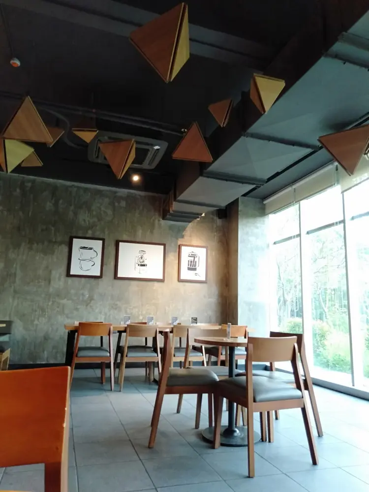 Starbucks Mall @ Alam Sutera 2