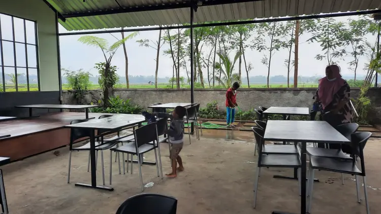 WARUNG PAK UNTUNG SANAN REJO 3