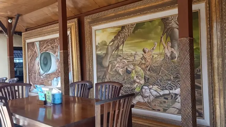 Nasi Ayam Kedewatan Ibu Mangku - Ubud (Pusat) 6