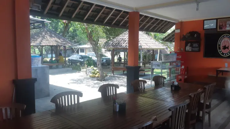 Warung Ikan Bakar Xenia 7