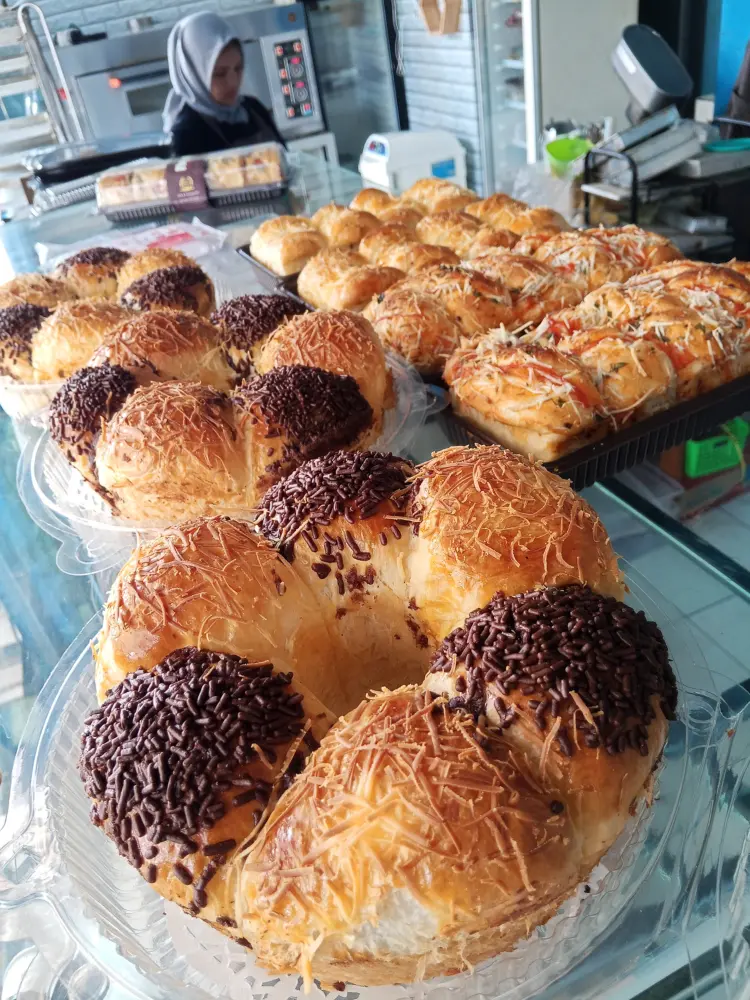 Dessy coffee Bakery 1