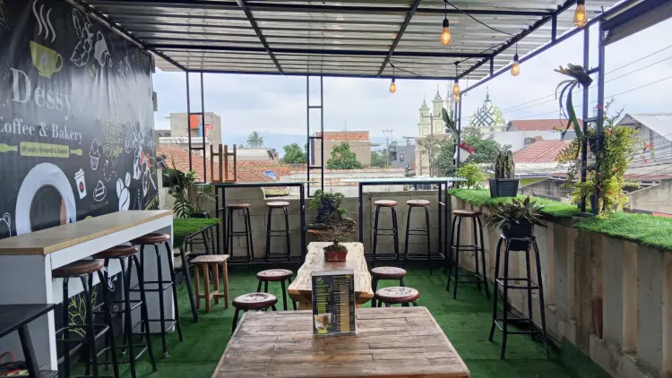 Dessy coffee Bakery 2