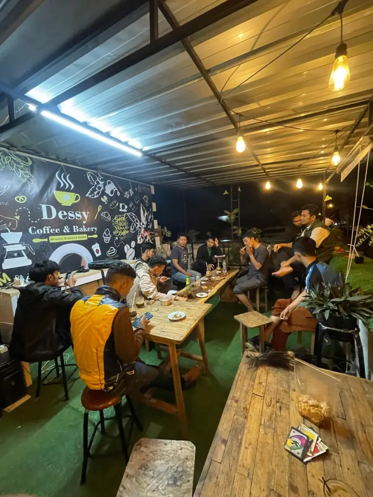 Dessy coffee Bakery 7