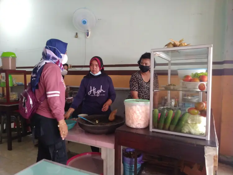 Warung Lotek Bu Ginting 4