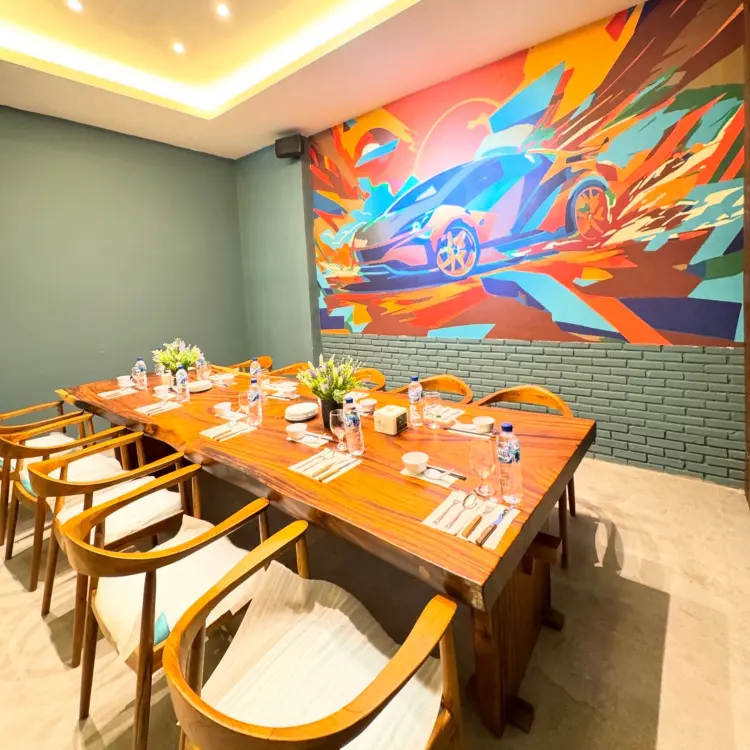 Ladaz Coffee & Eatery 1