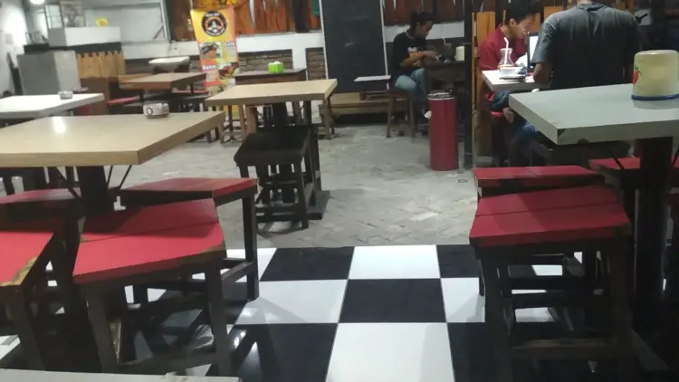 Cengengesan Coffee Shop 10