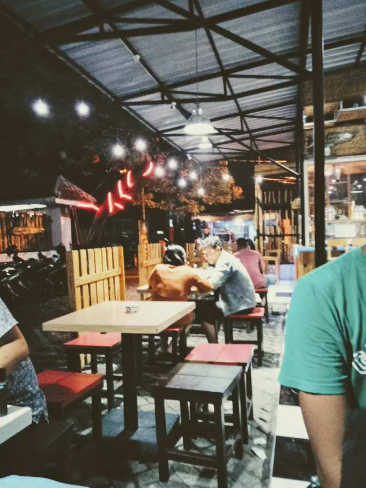 Cengengesan Coffee Shop 9