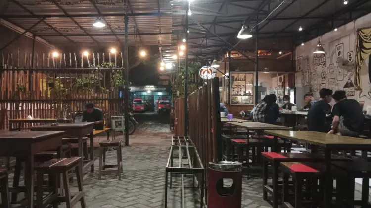 Cengengesan Coffee Shop 2