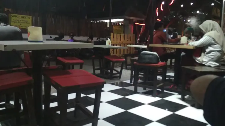 Cengengesan Coffee Shop 8