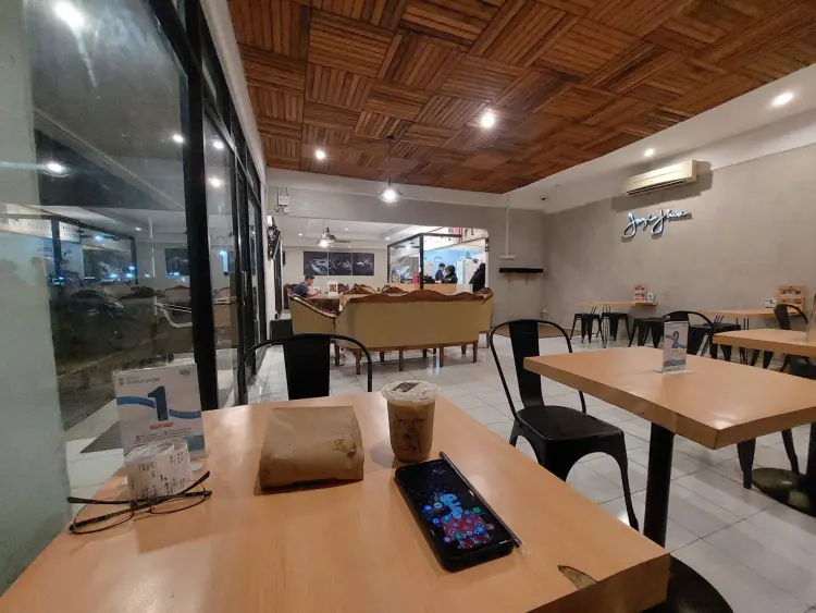 Kopi Janji Jiwa, Lahat - Hotel Cendrawasih 7