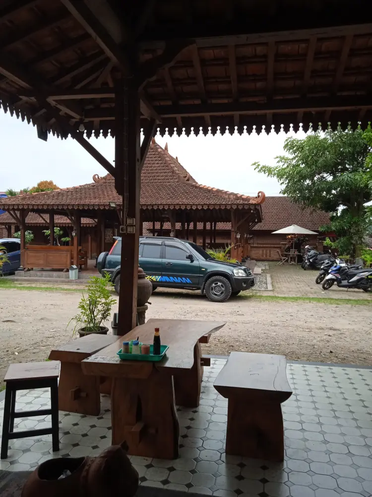 Warung Omahe Naerien 4